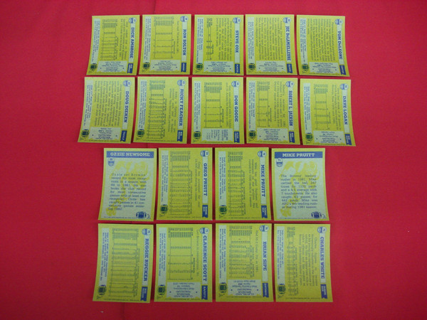 Vintage 1982 Topps Cleveland Browns Football Card Lot (18 Cards, EX-MT+)