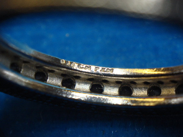 Elegant Sterling Silver Ring with Onyx-Like Glass Stones - Size 6