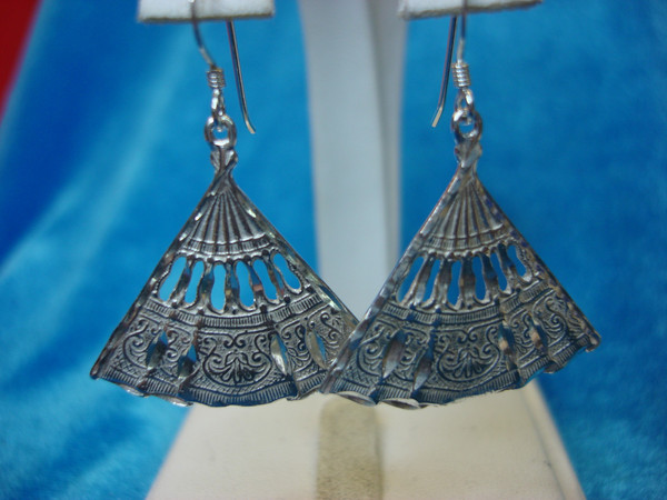 Vintage Sterling Silver Fan Earrings - Fish Hook Hangers, Excellent Condition