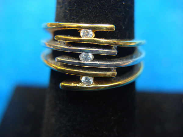 Gold-Tone Fashion Ring with Simulant Diamonds - Size 7 1/4, Unworn & Sparkling