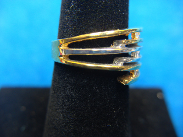 Gold-Tone Fashion Ring with Simulant Diamonds - Size 7 1/4, Unworn & Sparkling