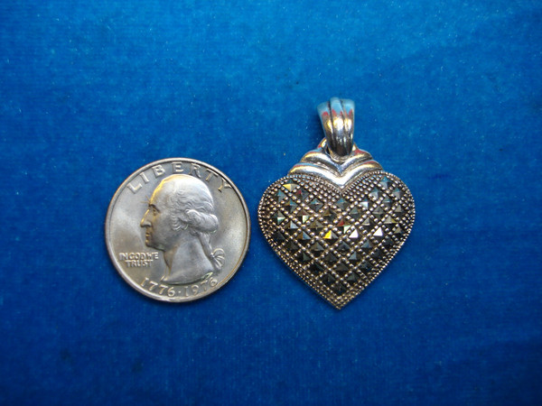 Sparkling Sterling Silver Heart Pendant w/Marcasites - 7.90g