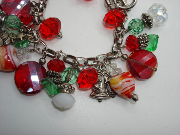 Vintage Christmas Charm Bracelet | Art Glass & Tree Charms, 8 Inch Silver Metal