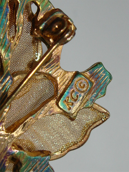 Vintage Kenneth Cole Poinsettia Brooch - Gold Tone Mesh & Enamel Holiday Statement Piece