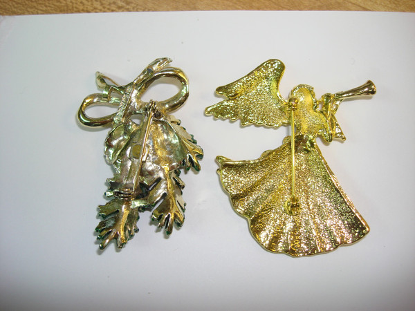 Vintage Christmas Pins Set of 8 - Avon, Gerry's & More! Holiday Nostalgia