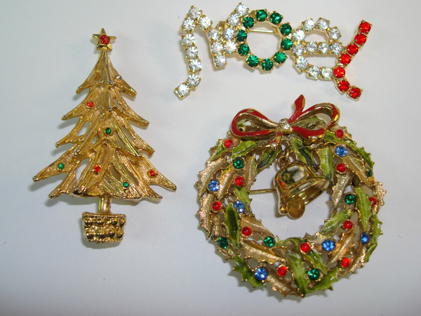 Vintage Christmas Pins Set of 8 - Avon, Gerry's & More! Holiday Nostalgia