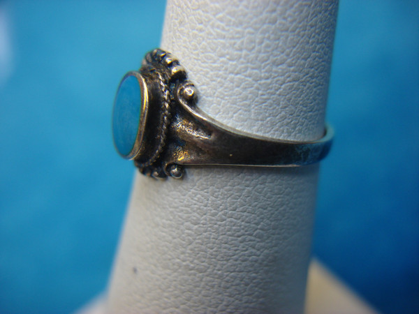 Vintage Sterling Silver Turquoise Ring - Size 4 3/4 - Excellent Condition