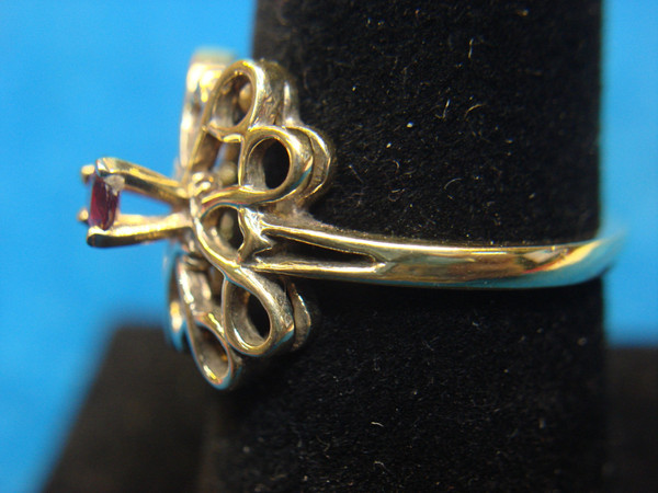 Avon Sterling Silver & Gold Vermeil Garnet Ring Size 8 - Elegant Statement Piece