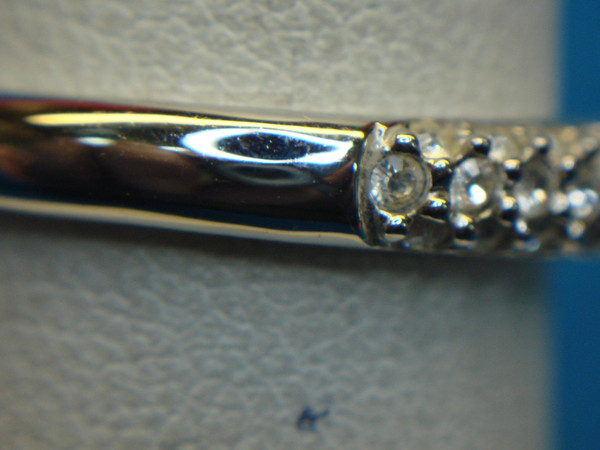 Avon Silver Tone Diamond Cluster Ring Size 6 3/4 - Pre-Owned