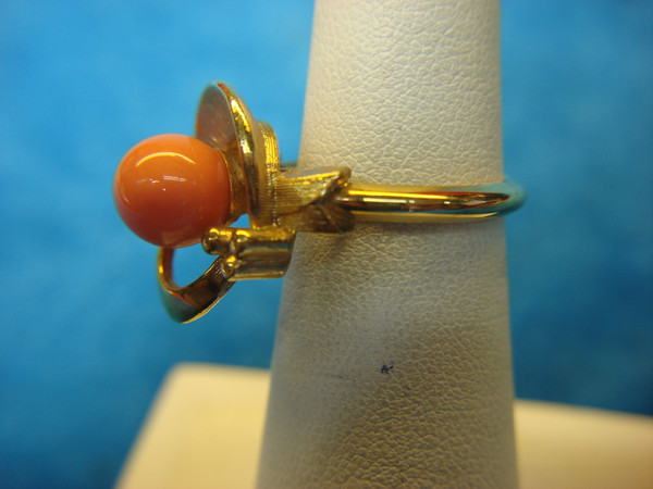 Vintage Avon Gold Tone Ring with Pink Bead, Size 5-6.5