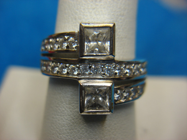 Vintage Silver-Tone Ring with Round & Square Diamonds - Size 9