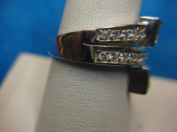 Vintage Silver-Tone Ring with Round & Square Diamonds - Size 9
