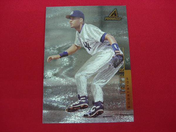 Derek Jeter 1998 Pinnacle Museum Collection Foil Card #PP57 (NY Yankees) - Graded NM/MT