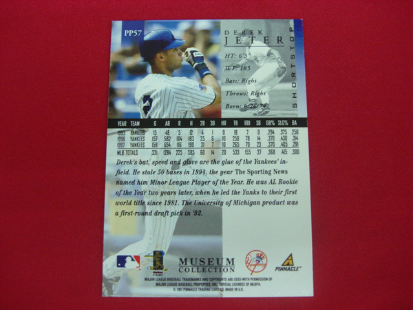 Derek Jeter 1998 Pinnacle Museum Collection Foil Card #PP57 (NY Yankees) - Graded NM/MT