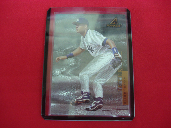Derek Jeter 1998 Pinnacle Museum Collection Foil Card #PP57 (NY Yankees) - Graded NM/MT