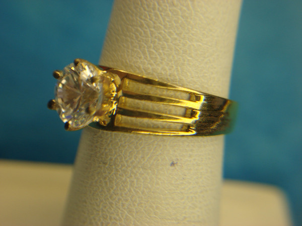 Gold Tone Ring with 7mm Faux Diamond, Size 6 3/4 - Sparkling & Preowned
