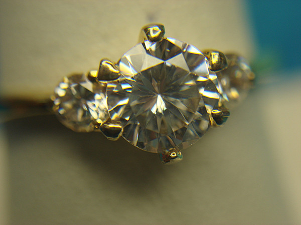 Gold Tone Fashion Ring with 7mm Cubic Zirconia, Size 9 - Pre-Owned Sparkle