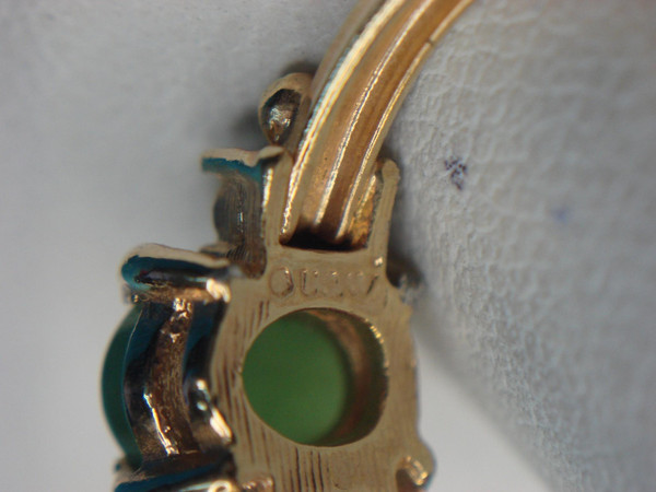 Avon Gold-Tone Ring with Faux Jade & Rhinestones - Size 7 1/2 (Excellent Condition)
