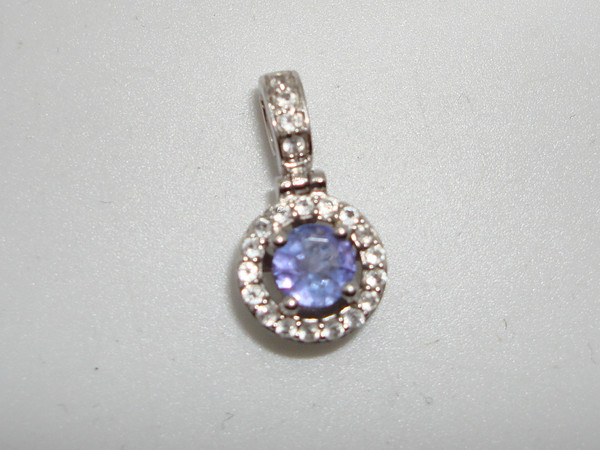 10K White Gold Diamond & Tanzanite Pendant (1/2ctw) - Elegant Design, Near Mint