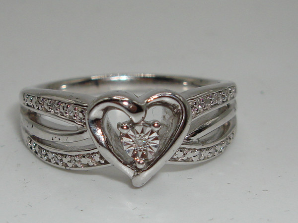 Vintage Kay Jewelers Sterling Silver & Diamond Heart Ring (Size 7)