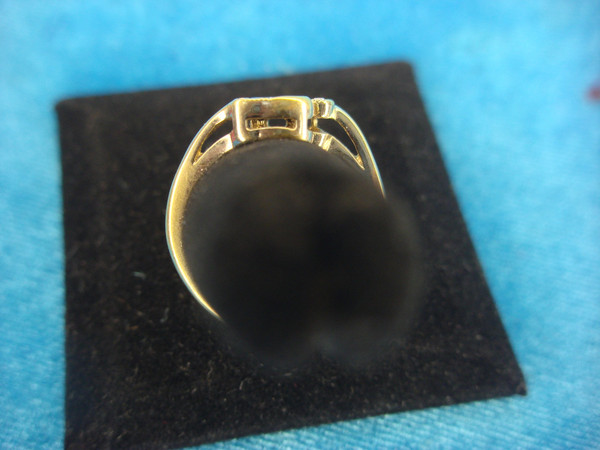 Vintage Avon Gold-Tone Ring with Sparkling B & Diamonds - Size 9