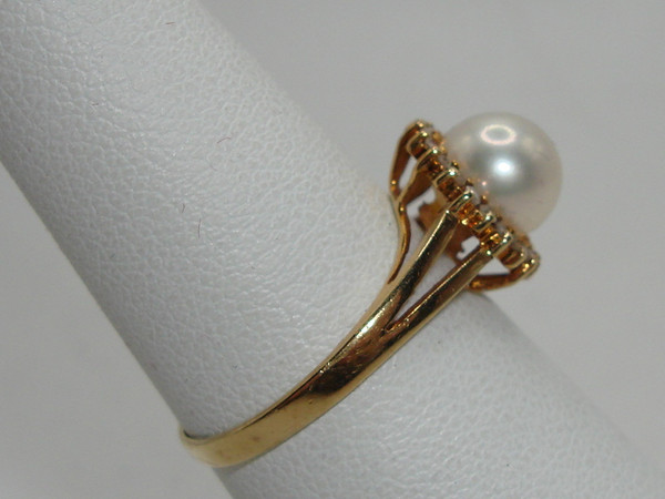 Elegant 14K Gold Cultured Pearl & Diamond Halo Ring (Size 6)