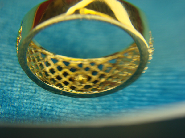 Avon Gold Tone Basketweave Ring with Brilliant Accent - Size 5.5, Preowned Excellent Condition