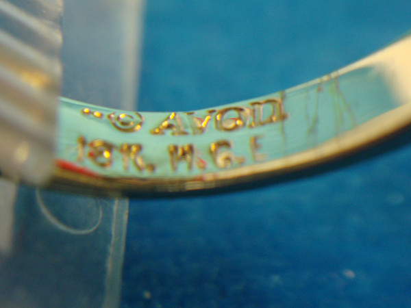 Vintage Avon Men's 18K Gold Electroplate Ring with Faux Onyx (Size 10 1/2)