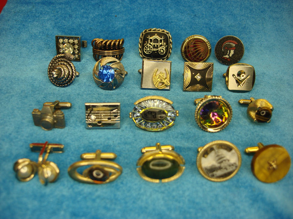 Vintage Cufflinks (20 Singles) - Unique Oddball Lot for Jewelry Making #501