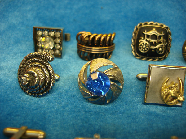 Vintage Cufflinks (20 Singles) - Unique Oddball Lot for Jewelry Making #501