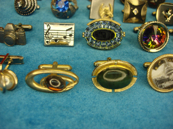 Vintage Cufflinks (20 Singles) - Unique Oddball Lot for Jewelry Making #501