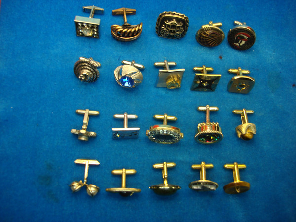 Vintage Cufflinks (20 Singles) - Unique Oddball Lot for Jewelry Making #501