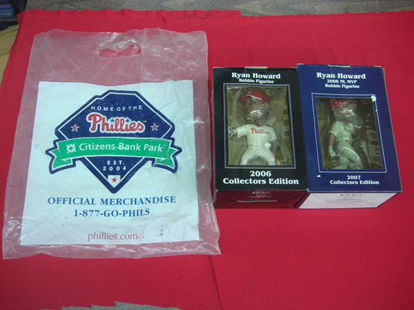 Ryan Howard Bobblehead Set (2006 & 2007) - Phillies NL MVP Commemorative -  Lot of 2