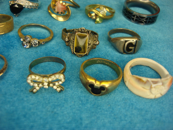 Vintage & Modern Estate Ring Lot (15pc) - Unique & Stylish Jewelry Under $3