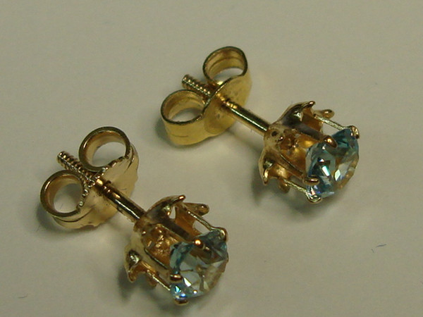 Elegant 14K Gold Blue Topaz Screw Back Stud Earrings (60 PTW)