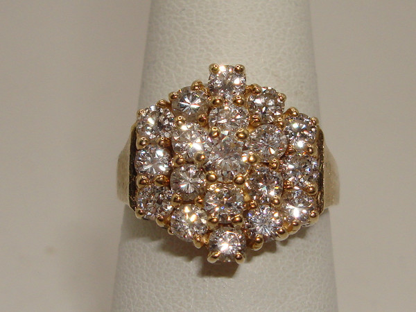 ✨ 14K Gold Diamond Ring (2ctw) - Size 7.5, SI2 Diamonds, G/H Color - Pre-Owned Sparkle!