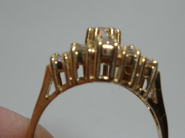 ✨ 14K Gold Diamond Ring (2ctw) - Size 7.5, SI2 Diamonds, G/H Color - Pre-Owned Sparkle!