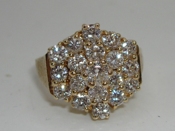 ✨ 14K Gold Diamond Ring (2ctw) - Size 7.5, SI2 Diamonds, G/H Color - Pre-Owned Sparkle!