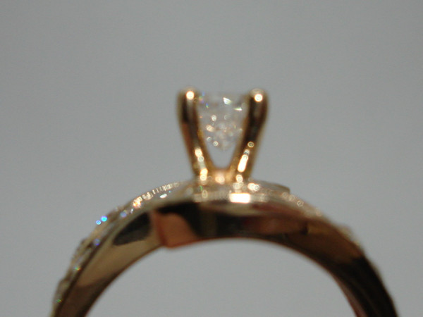 Stunning 14K Gold Engagement Ring with 0.5ct Center Stone & Diamond Accents - Size 8 1/2