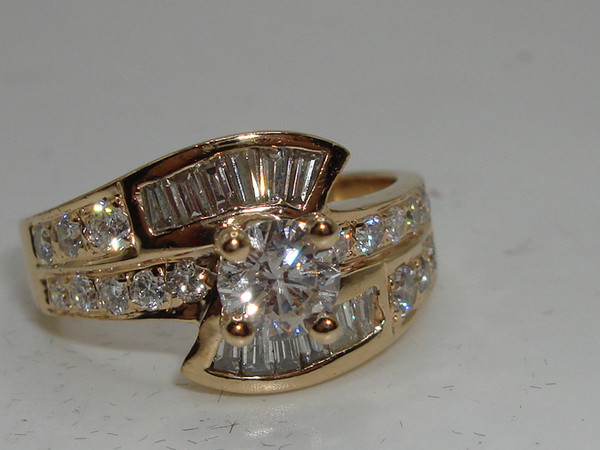 Stunning 14K Gold Engagement Ring with 0.5ct Center Stone & Diamond Accents - Size 8 1/2