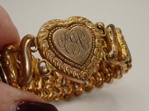 Antique Carmen D.F. Briggs Gold-Filled Heart Expansion Bracelet (1902-1922)