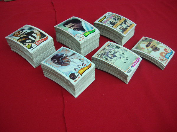 1982 Topps Football Card Collection - 457 Cards (Excellent-Mint)