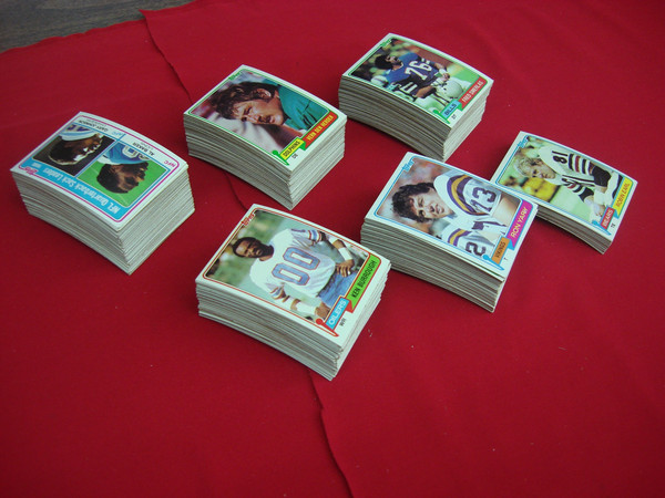 1981 Topps Football Card Lot (454/528) - Excellent-Mint Condition, Vintage Football Cards