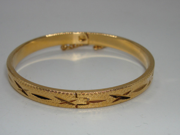Vintage Gold Tone Baby Bangle Bracelet - 1980s Hinged, Mint Condition (5.5in)