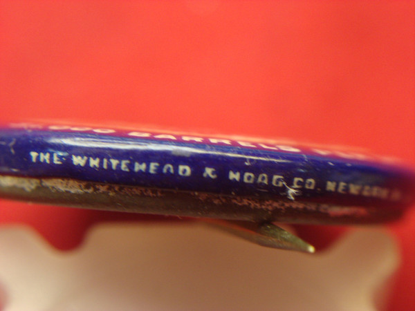 Vintage Pillsbury's Button - The Flour That Sells Around the World (1 1/4 inch)