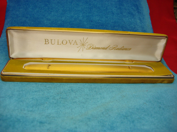Vintage Bulova Diamond Watch Box - Gold Velvet Clamshell Case -  Excellent Display