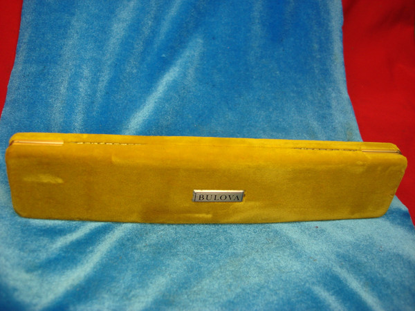 Vintage Bulova Diamond Watch Box - Gold Velvet Clamshell Case -  Excellent Display