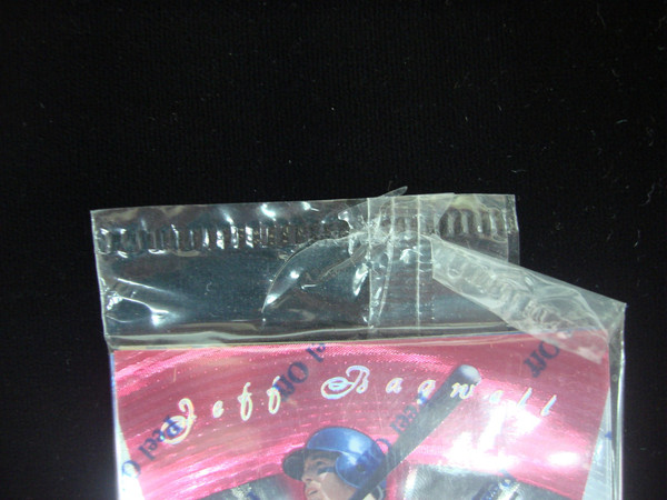 1998 Pinnacle Totally Certified Platinum Gold Sample Pack - Ken Griffey Jr. (#53) & Jeff Bagwell Promo Cards