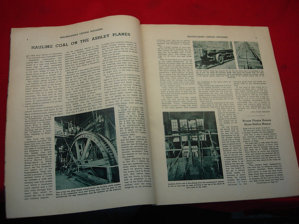 Original Reading-Jersey Central Magazine - WWII Era (Jan 1942) - Vintage Collectible