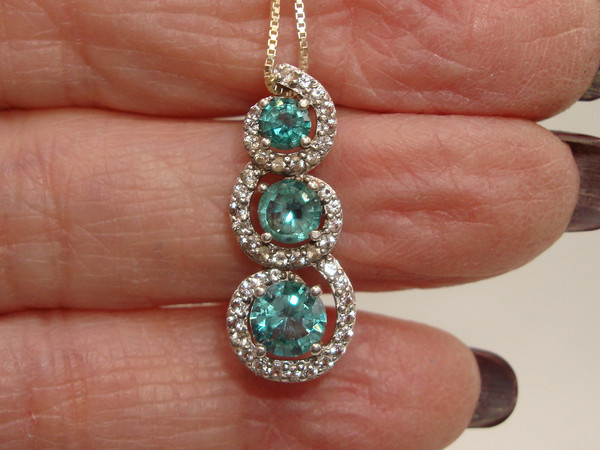 KAY Jewelers Sterling Silver Blue Topaz Pendant Necklace (1.25 CTW)